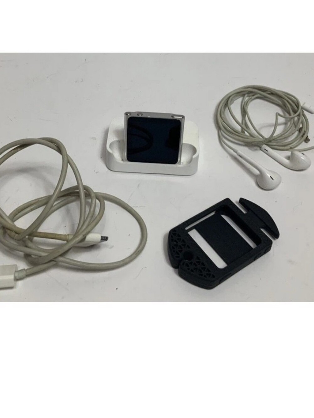 Apple iPod Nano 6th Gen Silver 8GB MP3 Player